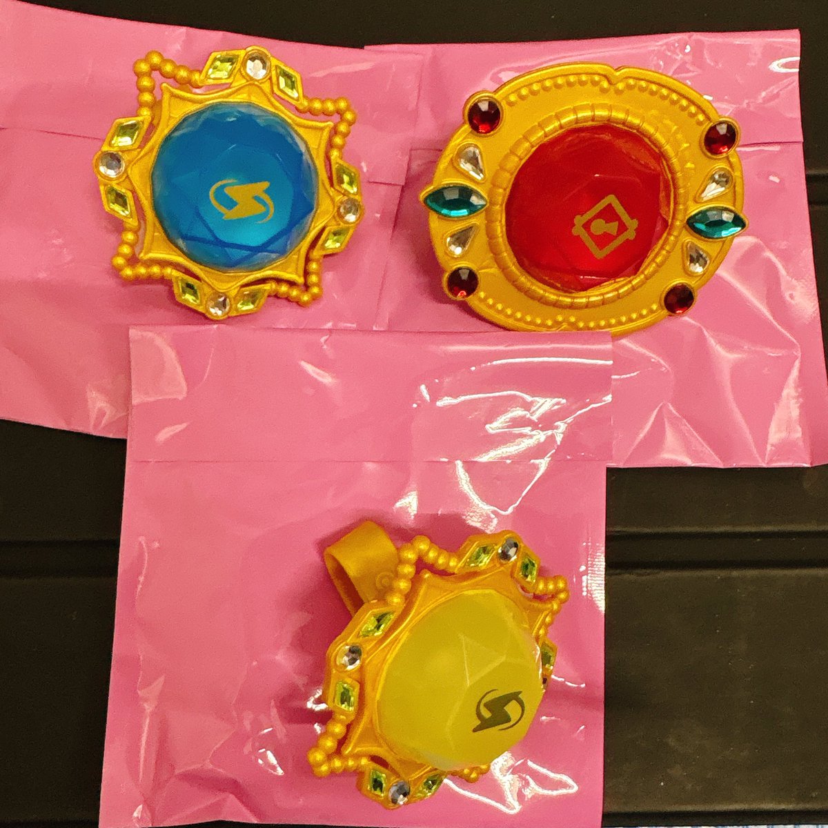seufze_r's tweet photo. 【交換】あんスタ スタライ リンライ
譲 渉 桃李 弓弦 鉄虎 翠 忍 一彩 みか ひなた 燐音 宙 つむぎ

求 マヨイ 颯馬 英智 チトセ＞HiMERU〜3＞斑(友人分)＞ゆうた(友人分)

グループ違い可
3/7(土)、3/9(月)夕方 池袋、3/13(金)幕張手渡し＞郵送(週末発送可能な方のみ)
お気軽にお声掛けください◎ https://t.co/XLtN1LtPrg
