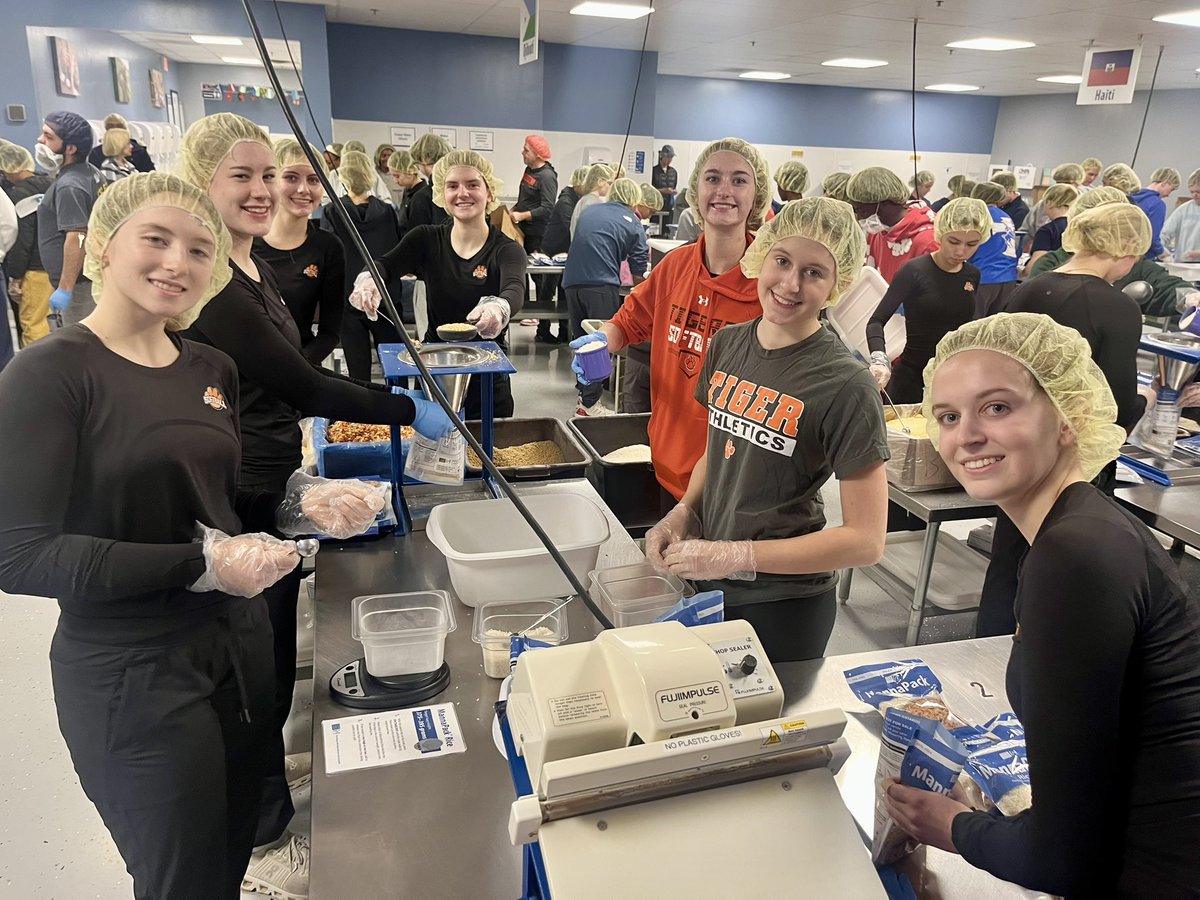 WWS Tiger Softball tweet media