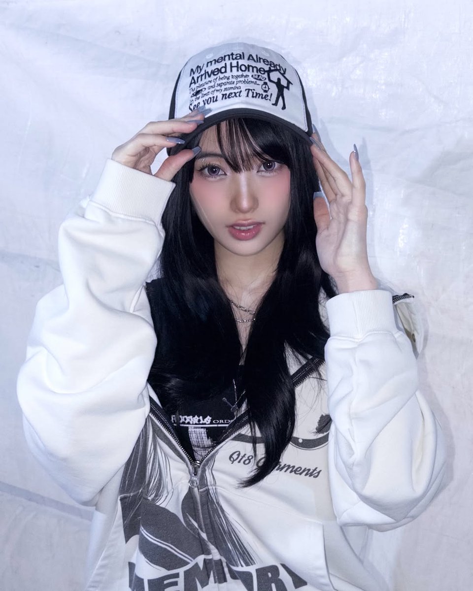 pinkyzhangkeyou's tweet image. ZHITING INSTAGRAM UPDATE
#cpop #mandopop #girlsgroup #未來少女 #幽靈水晶 #幽靈水晶CRYXTAL #簡芝婷