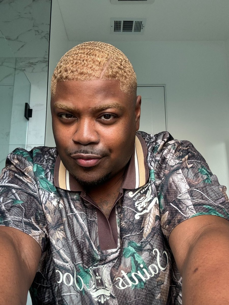 LondonRainz's tweet photo. Hi. 👋🏾 https://t.co/DT0updHfph