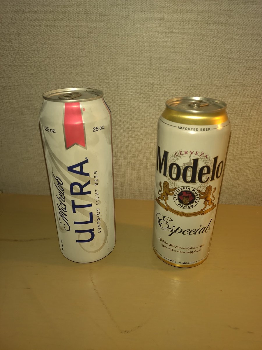 FUDEKAGE's tweet image. 今日の夕食は、ホテル近くのタコス屋さんでテイクアウト。味はいいんですが、パリッと感が全く無いのが残念…。
ビールは昨日スーパーで買った３缶セットの残りと、今日別のスーパーで買ったもののセットで😁
#robioscoastalgrill 
#elsegundo