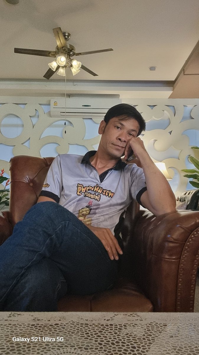 ReSaewng's tweet photo. อยากจะเจอคนที่ใช่ของใจ แต่เจอแต่เมียใครก็ไม่รู้ โอ้วม่ายยยน๊าาา🤣🤣🤣🤣 https://t.co/67thRdSPQp