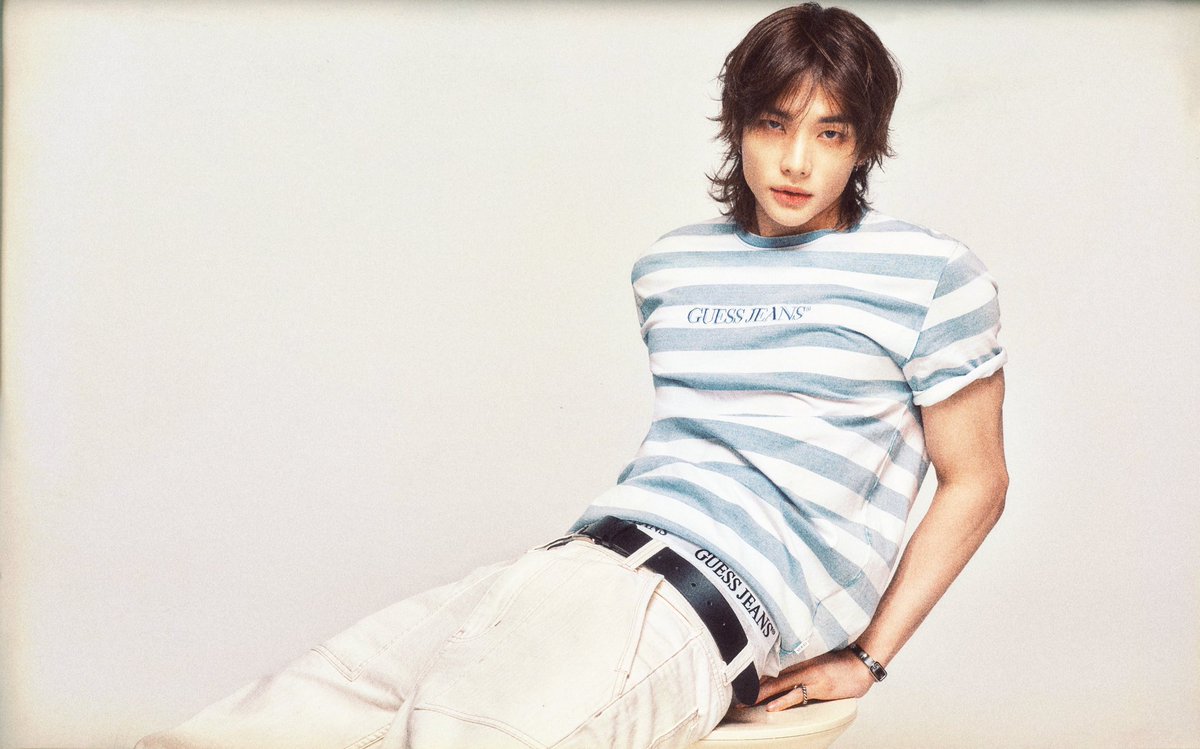HYUNJIN แห่งวง Stray Kids ขึ้นแท่นโกลบอลแอมบาสซาเดอร์คนล่าสุดของ GUESS พร้อมประเดิมแคมเปญแรกกับ GUESS JEANS ถ่ายทอดพลังความคิดสร้างสรรค์ ตัวตน และอิทธิพลระดับโลกของ HYUNJIN ที่สอดคล้องกับดีเอ็นเอของแบรนด์

#ELLEThailand
#GUESSxHYUNJIN #HYUNJINxGUESS
#GUESSThailand #HYUNJIN