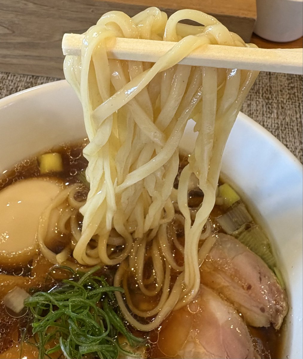 ～麺 ゆるり～
『特製鴨そば』
最近はゆるりさんの油そばがお気に入りです🍜それでも鴨そばは別格です！久しぶりの鴨そばご馳走様でしたー🙇‍♂️
