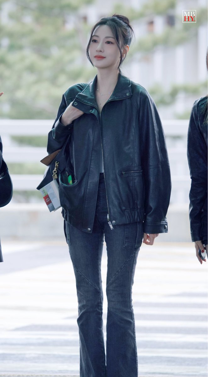 Mostbeautifulhayoung tweet media