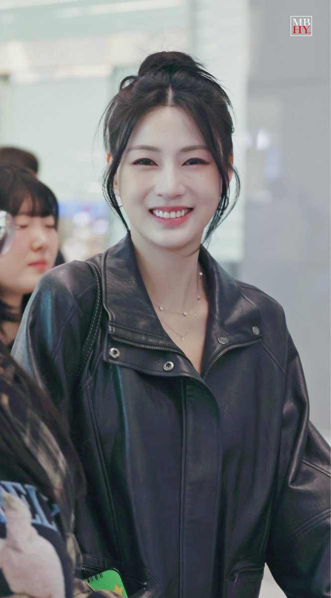 Mostbeautifulhayoung tweet media