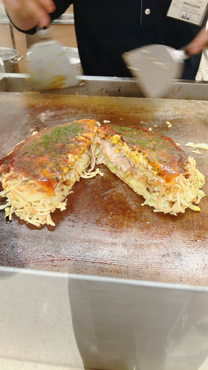 isetan_oisii's tweet photo. ＃ご飯のおともとお弁当博

ソースの香りに誘われて、思わず立ち寄りたくなる一品🙌
<お好み焼 みっちゃん総本店>のそば肉玉子

パリッとした麺、ふわっとしたキャベツ。
そこにソースが合わさり。美味しい！
ボリュームも満点です😋

◽️3月9日(月)まで
◽️伊勢丹立川店 7階 催物場/みっちゃん総本店 https://t.co/TXJfloxvCs