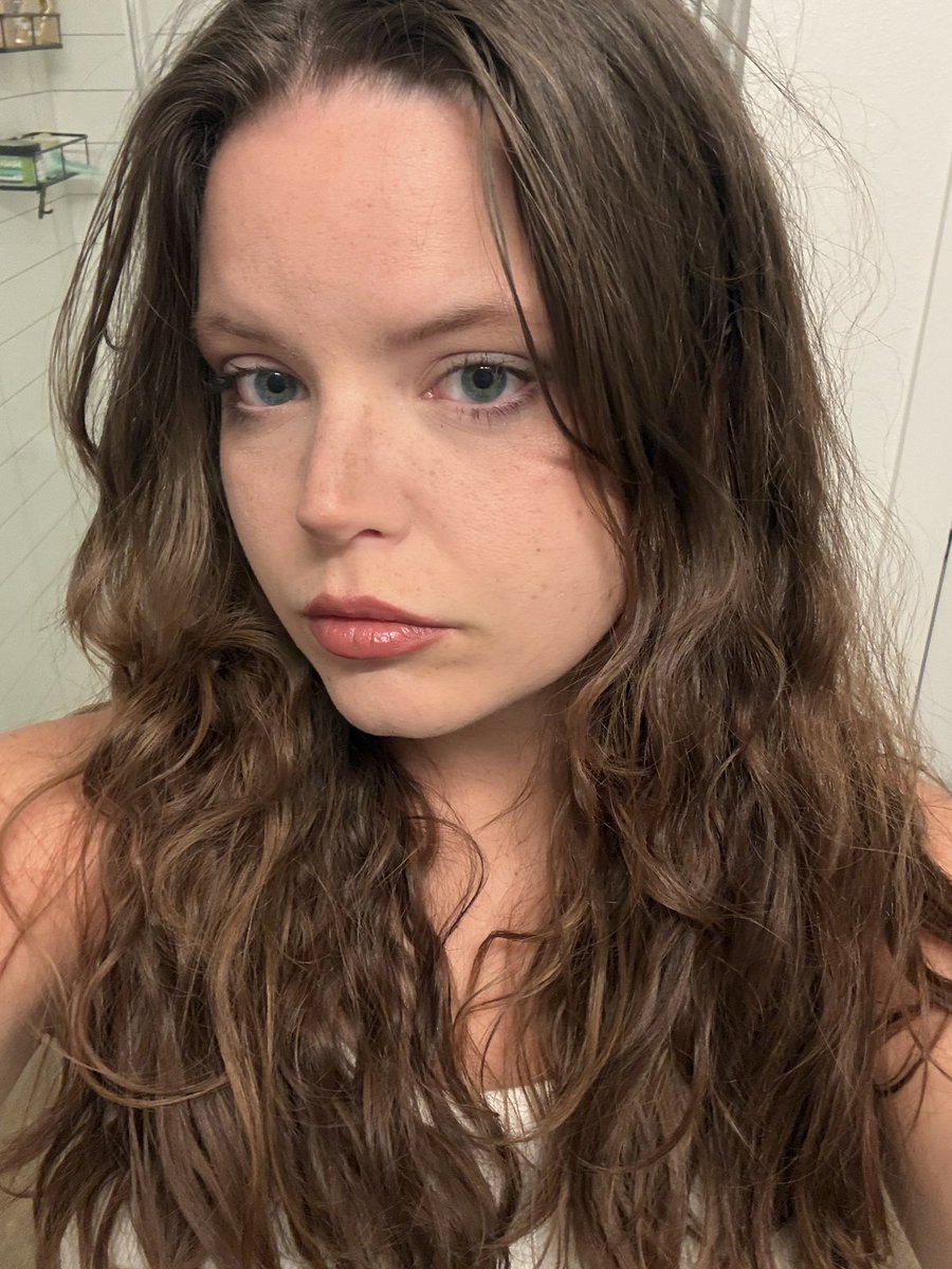 keji___01's tweet photo. Do I look like AI with makeup on https://t.co/WmWfV4Wbt4