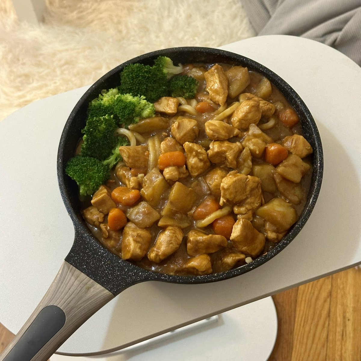 Fav_jaz's tweet photo. 給朋友做飯 
吉回家之後只能吃剩飯了啊歐 https://t.co/sDqQ5ST52z