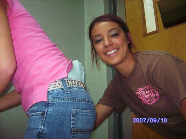 On Wednesdays, we wear... tighty whities?
#wedgiegirl #calzonchino