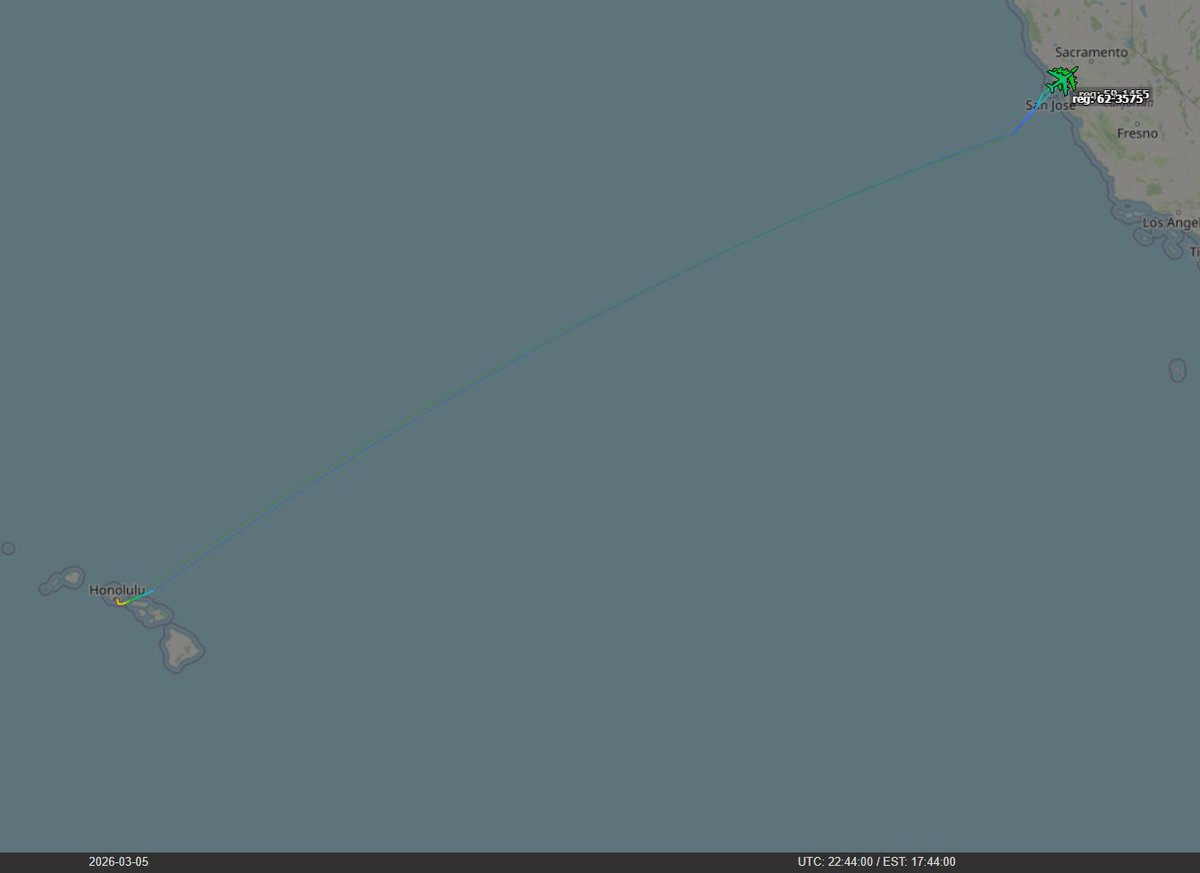 AUX_OSINT's tweet photo. KICK31 flt of 2 dragging 4x fighters ( from Andersen AFB (PHNL) with tankers to Travis AFB (KSUU)
2x KC-135R/T:
#AE04E3 β 59-1455 β KICK31
#AE0366 β 62-3575 β KICK32
Ftrs: PICKUP(?)21 (flt of 2), MUTE11, FEUD11
(Speech to text really hates the background noise of atc) https://t.co/lihkM5ibNm