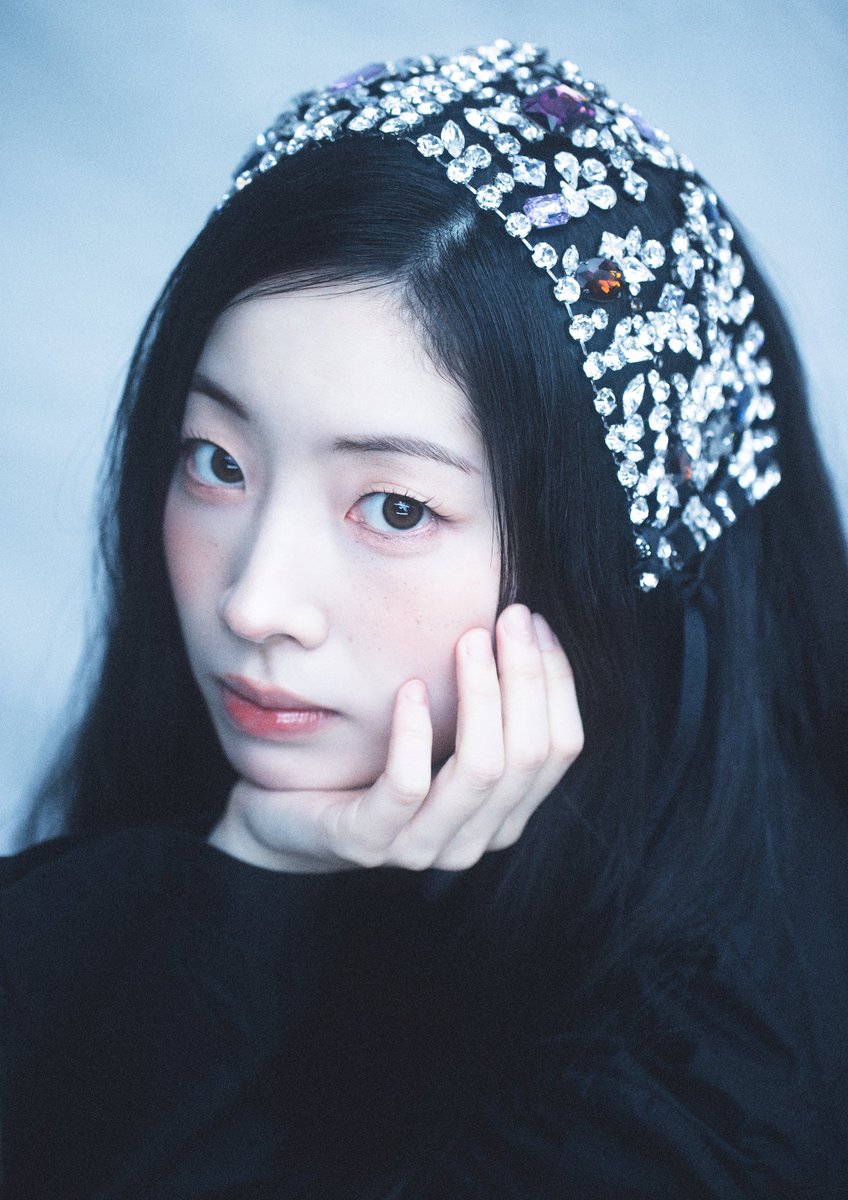 godmitzu's tweet photo. DAHYUN for MAPS Korea &amp; Japan https://t.co/G2KWdnVYtw