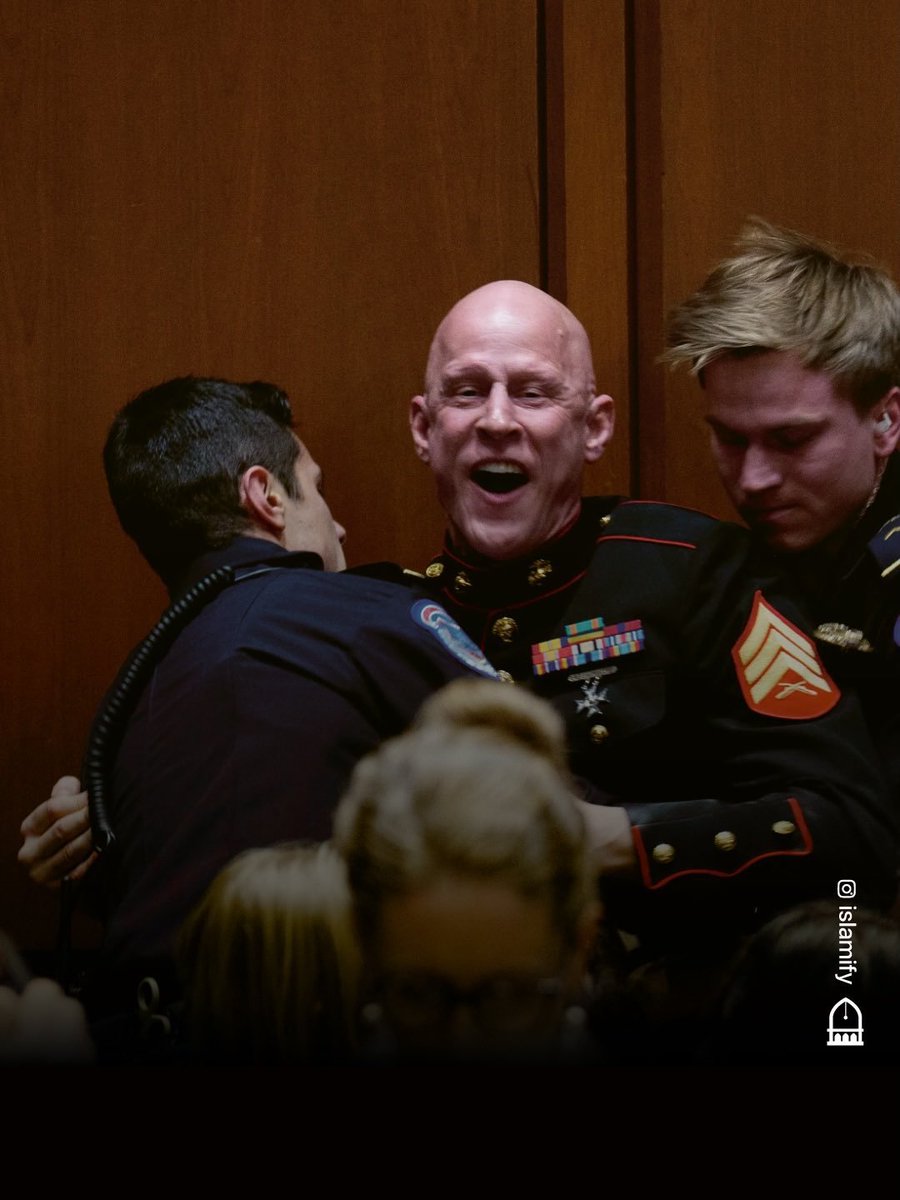 🇺🇸 This is what an AMERICAN HERO looks like