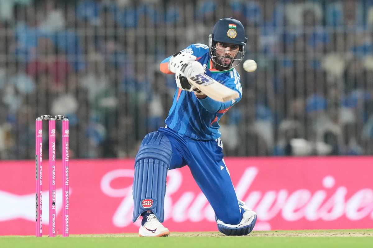 CricCrazyJohns's tweet photo. 44*(16) vs Zimbabwe.
27(15) vs West Indies.
21(7) vs England.

3 must win games, 3 important impacts, batting at 6,5,7 - Tilak Varma has been a star, he has that elite mentality in big moments, did in Asia Cup final, 43(14) in Qualifier 2 in IPL 2023 👌An unsung hero of India. https://t.co/DIqSLeARTm