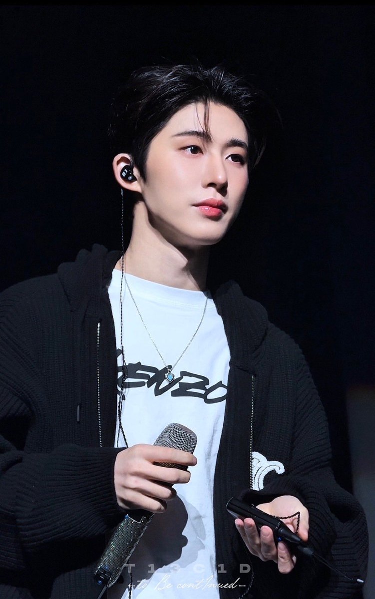 김한빈두빈세빈 tweet media