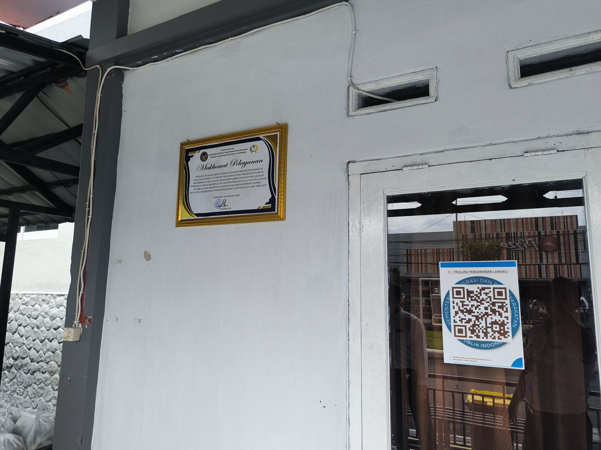 Maklumat Pelayanan Lembaga Pemasyarakatan Kelas IIA Kuningan 

Bersama Sobat Pemasyarakatan, Lapas Kuningan terus berupaya memberikan pelayanan terbaik. 🙌”

#PemasyarakatanBerdampak
#LapasKuningan
#SukarnoAli