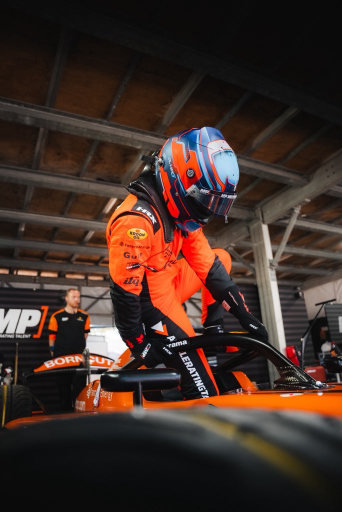 MP Motorsport tweet media