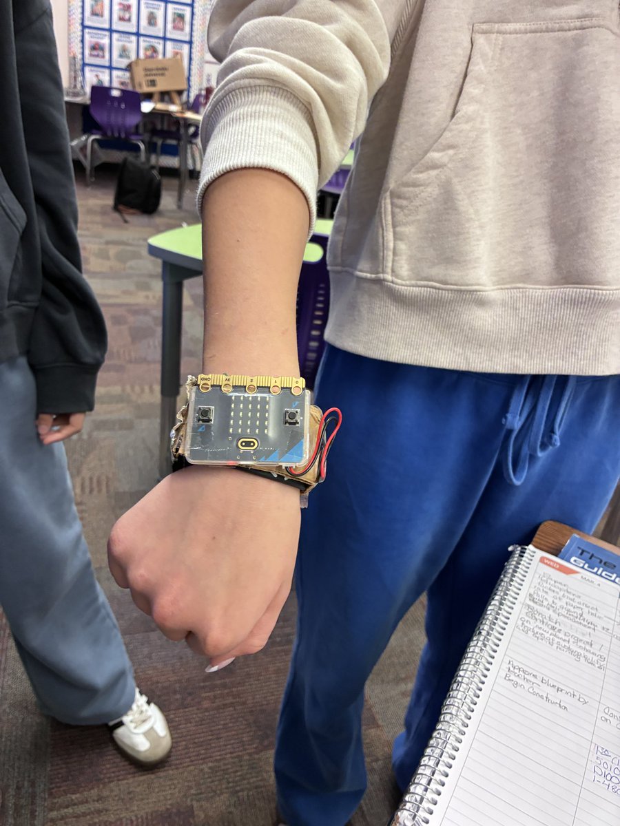 Mrs.Geeky tweet media