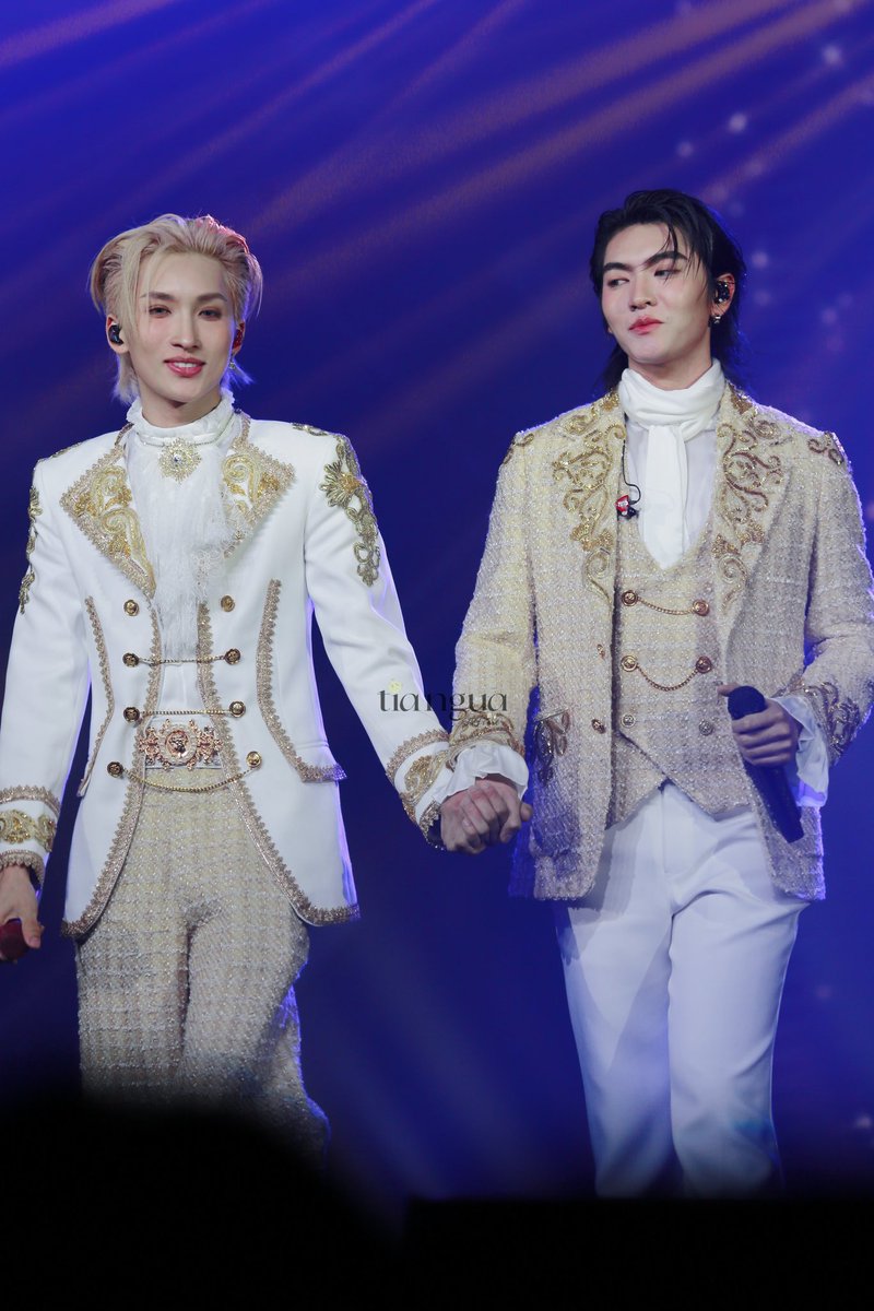 Honestly feel like it should never get to a point where artists have to come out defend their actions, defend their love for fans, clarify relationships or any of that to people who have no business knowing their personal lives. We aren't their family or friends, we dont need to