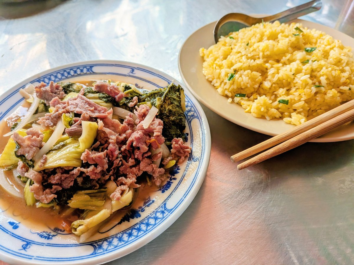 Hi_Rossy's tweet photo. 僕の胃もベトナムローカルな食事に慣れてきたようだ（油断は禁物）。 https://t.co/dGQnfBvMpV