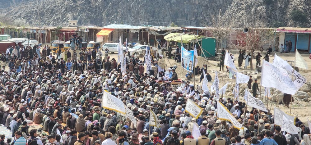 GlobNow34163's tweet photo. Residents of Dawlat Shah district in Laghman also held a large gathering today, condemning the brutality of the Pakistani military regime and announcing their support for their security forces.
#JusticeAgainstOppression
#Laghman
#StandWithSecurityForces
#Afghanistan
#ردالظلم
#ردالظلم