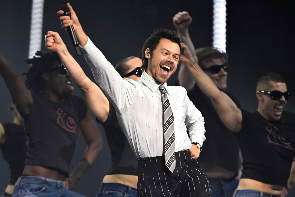 Co-op Live tweet media