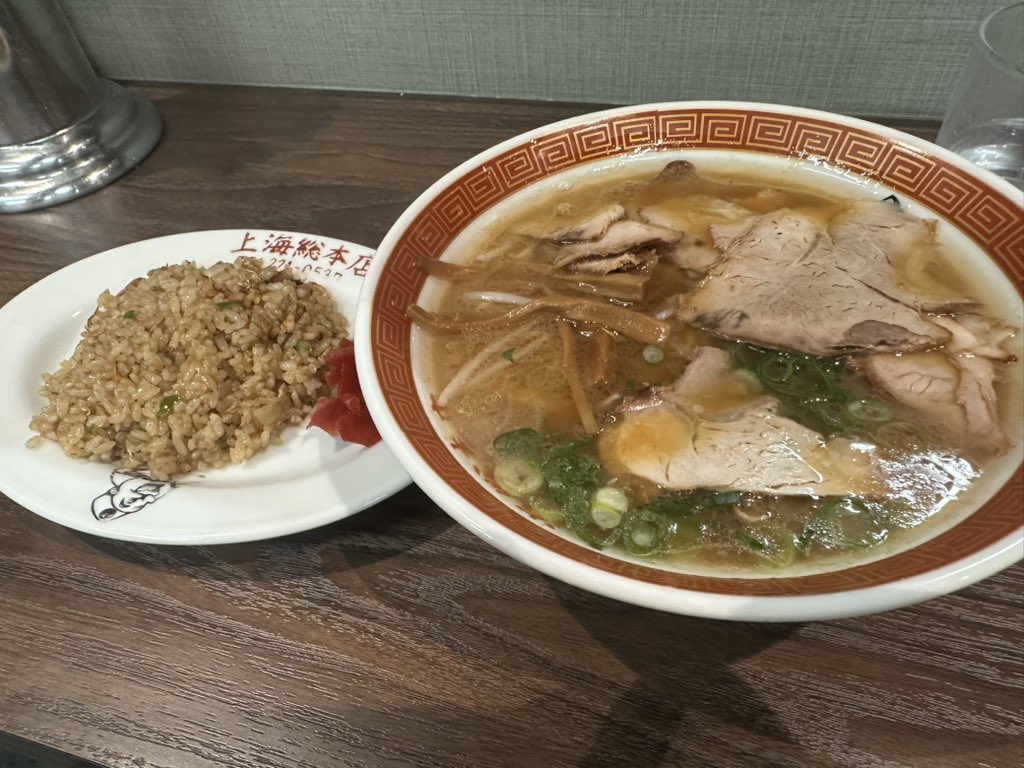 minonon10's tweet photo. 岡山出張と広島出張♪ ご飯しゅう🍚🍖 https://t.co/IbZCTBGN8r