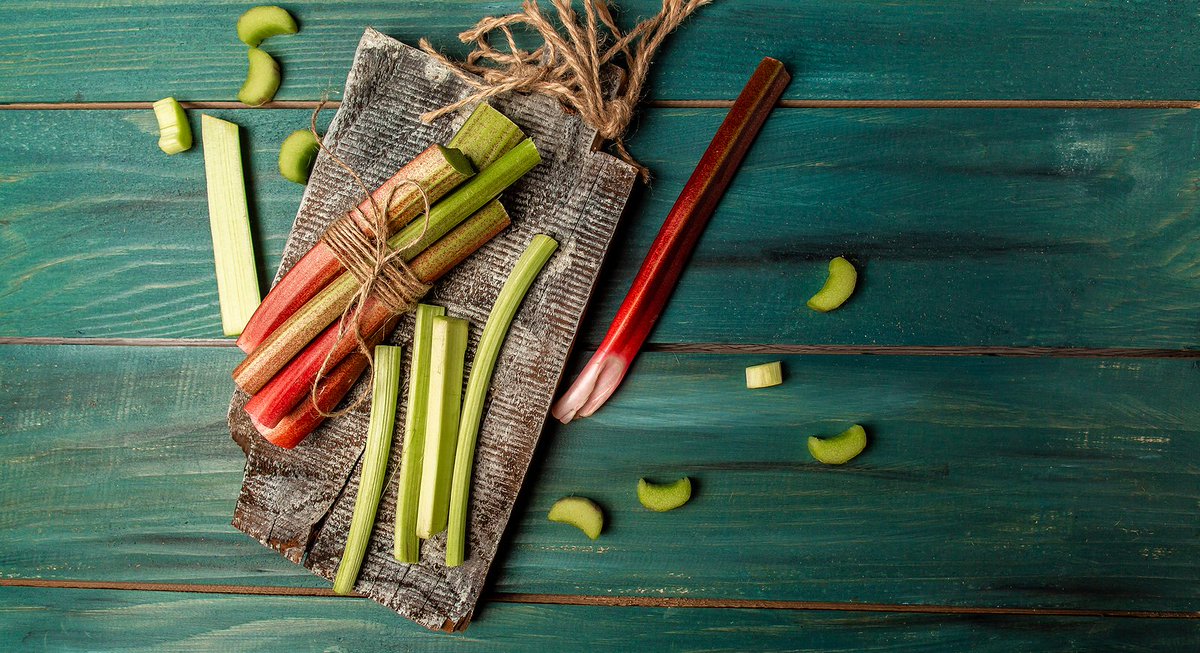 theguide_uk's tweet image. Forced rhubarb is in the supermarkets. Here are some excellent recipes to try #whattocook #whattoeat #rhubarb bit.ly/3OOLuxi