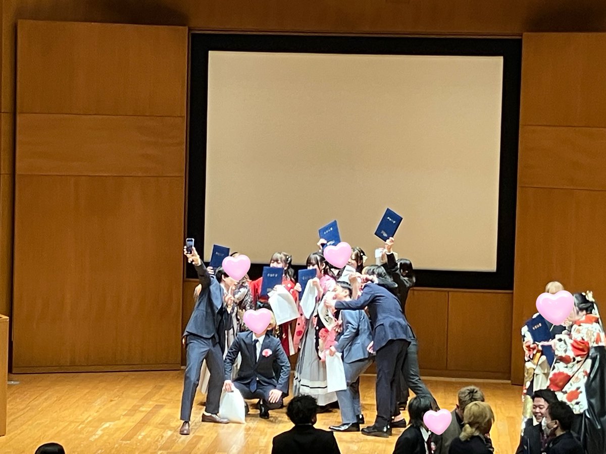 いよいよ明日からです！

3/7・8
九州ハンドメイド雑貨フェス
グランメッセ熊本

数日前から中耳炎になり😢
思うように制作が進んでませんが
できた作品たちをお持ちいたします☺️
ぜひお越しください★

#ブローチ
#お花のブローチ

今日は次女の卒業式㊗️
これ行けたから明日からもがんばれそうです♡