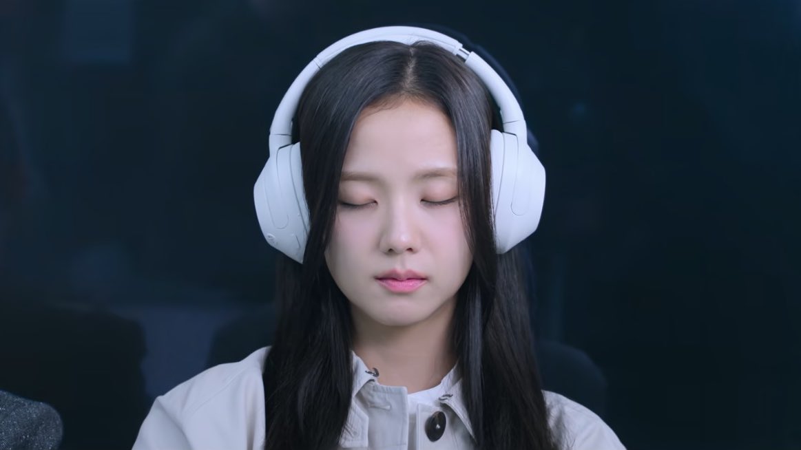 jisoo pics tweet media