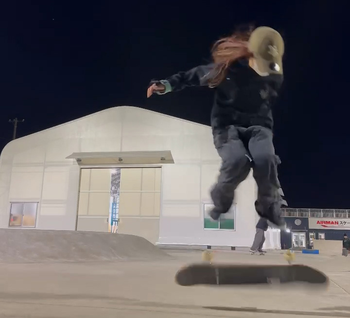 YOL_sports's tweet image. #清司麗菜 の #skatelife 最新号は7日午前10時に配信！｢言ってはいけない言葉｣に悩まされる清司さん。スケボーを避けてしまっていた時期もあったようです。そんな彼女を救ったのは意外な言葉でした。これが…好き避け？(担当編集)
@official_seiji #NGT48
過去回はこちら🔽
yomiuri.co.jp/feature/titlel…