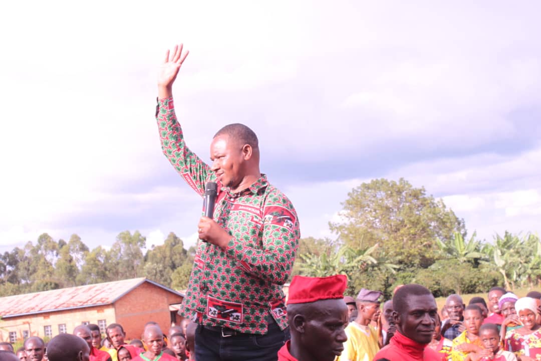 CnddFddGitega's tweet photo. Ubuserukizi bw'umugambwe CNDD FDD muri Komine #Karusi bwarasangiye, kuri uyu wa 5 Ntwarante 2026, igisabisho mpuzamadini n'abagumyabanga bo muri zone #Cirambo.
Ico gisabisho giheze, umunyamabanga w'umugambwe CNDD FDD muri Komine #Karusi yaciye agiriranire inama n'indongozi https://t.co/XiATZSRZpW