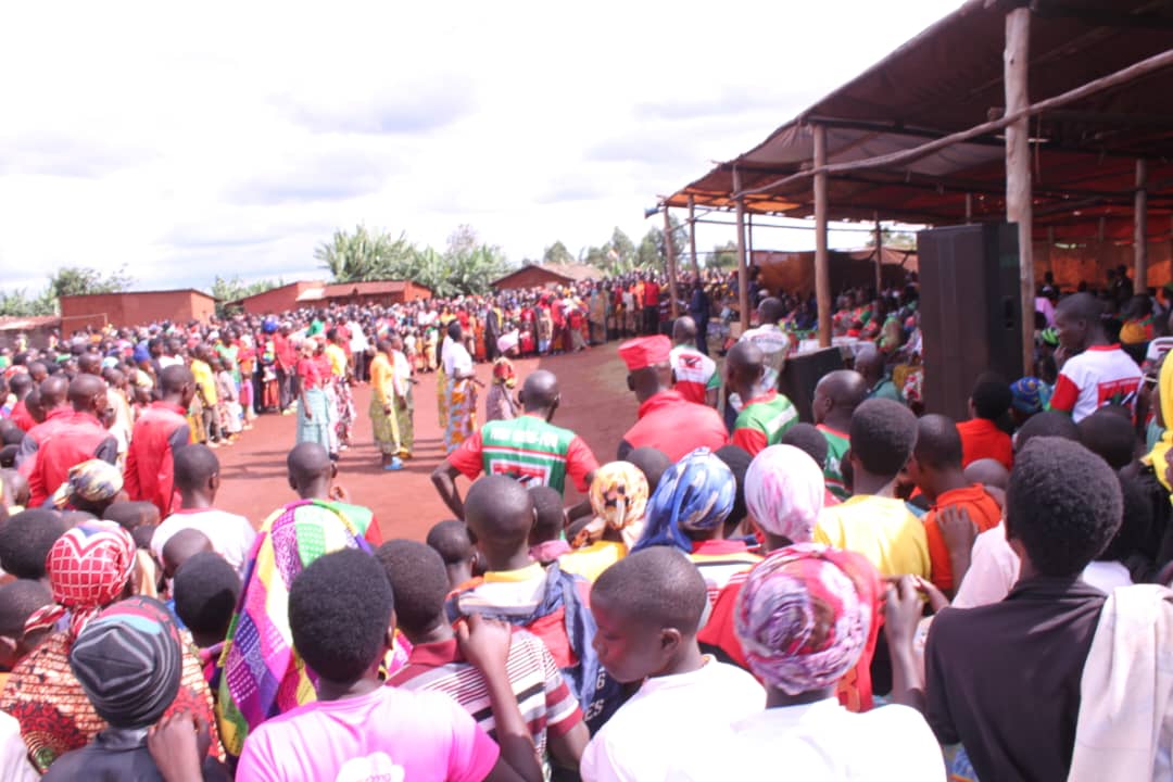 CnddFddGitega's tweet photo. Ubuserukizi bw'umugambwe CNDD FDD muri Komine #Karusi bwarasangiye, kuri uyu wa 5 Ntwarante 2026, igisabisho mpuzamadini n'abagumyabanga bo muri zone #Cirambo.
Ico gisabisho giheze, umunyamabanga w'umugambwe CNDD FDD muri Komine #Karusi yaciye agiriranire inama n'indongozi https://t.co/XiATZSRZpW