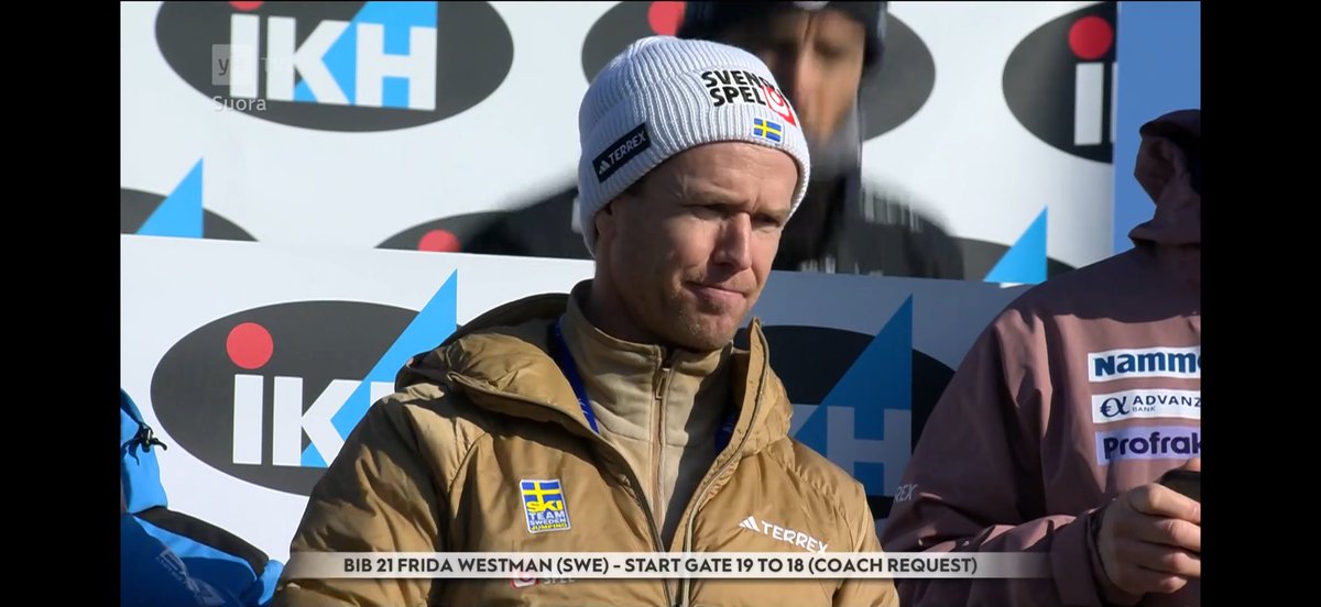 Pure idiotism🤡why jury allows this? There is no expectation that Frida would jump to HS. If you body cant take that you should stay in gym and rehabilate.
#skijumpingfamily
