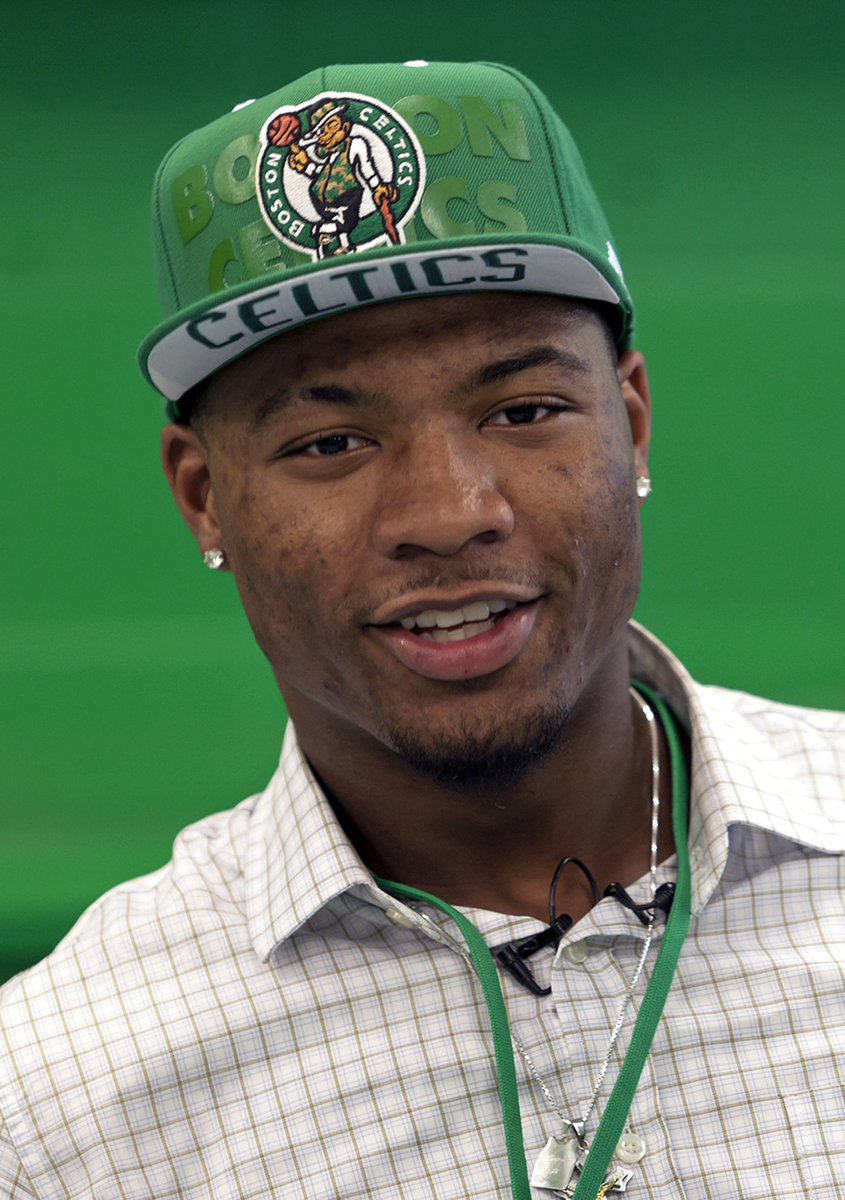 AfroUniverse1's tweet image. TODAY’S AFRO BIRTHDAYS ! NBA PLAYER, SHAQUILLE O’NEAL ! JAZZ GUITARIST, WES MONTGOMERY ! SINGER, MARY WILSON ! COMEDIAN, DL HUGHLEY ! NBA PLAYER, MARCUS SMART ! ACTRESS, ANNA MARIA HORSFORD ! #ShaquilleONeal #DLHughley #MarcusSmart #BlackExcellence