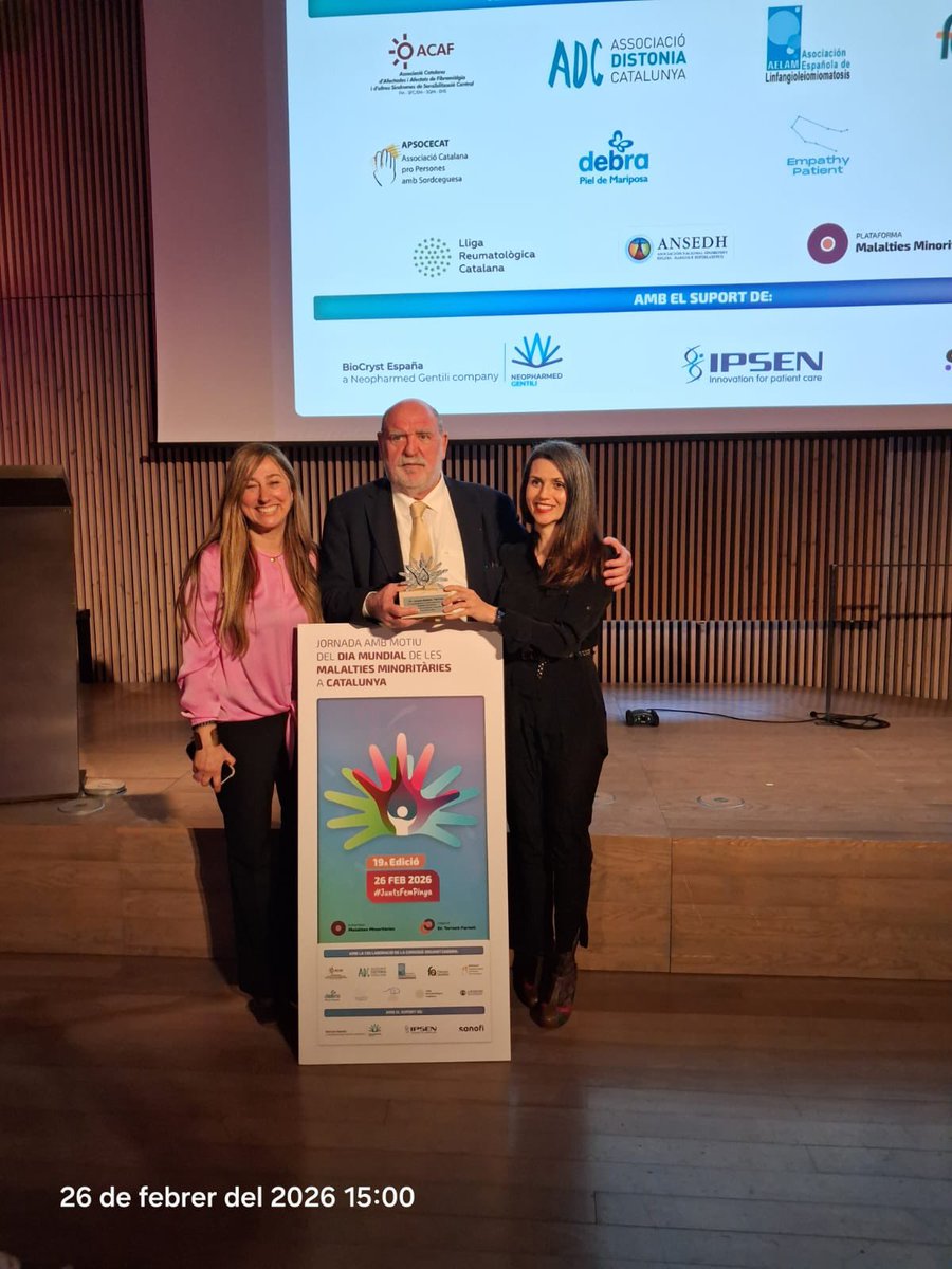 plataformamm's tweet photo. @Francescpalau1 @cpontesg @IolandaArbiol @salutcat @consellpacients @HospitalSantPau @SJDbarcelona_ca @ACAFssc @Federacion_ASEM 🏅 Reconeixements 2026
Al Dr. Antonio Bulbena Vilarrasa, per obrir camí i acompanyar pacients i famílies.
I al Sr. @Julián Isla, per la seva contribució a les #MM des de l’#EMA i Foundation 29, impulsant eines que han ajudat en el diagnòstic de gairebé 1.000 persones i famílies. https://t.co/RjhSy31F0l