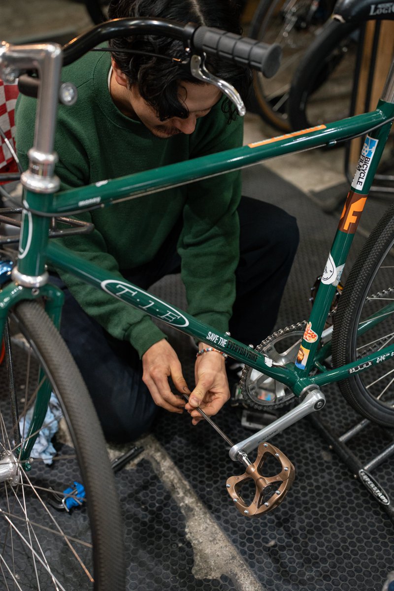 BLUE LUG tweet media