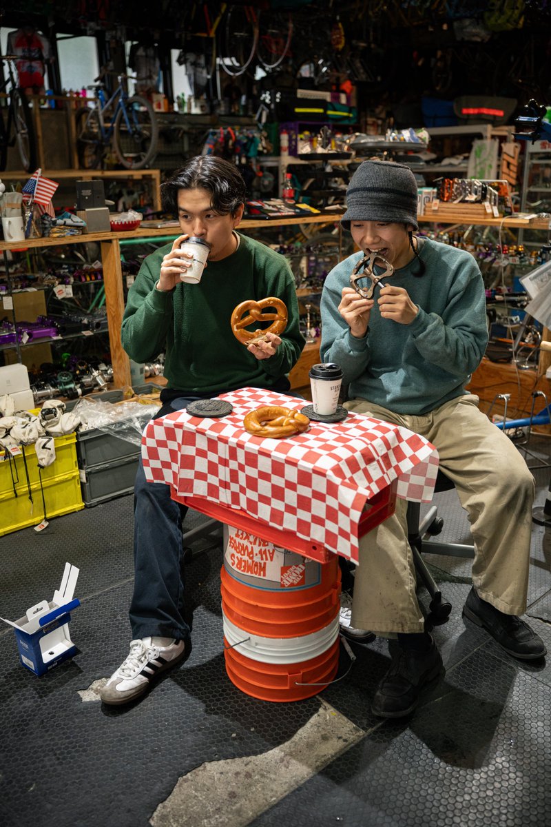 BLUE LUG tweet media