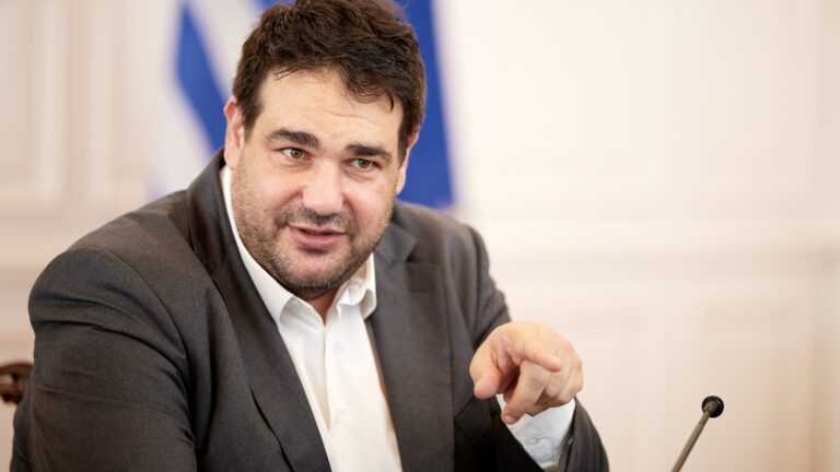 Speedynewsgr's tweet photo. Λιβάνιος: Αυτοδιοικητικές εκλογές 2028 με τάμπλετ αντί για ψηφοδέλτιο - https://t.co/zFAKVSsdeQ
#αυτοδιοικητικέςεκλογές #Δημόσιο #Λιβάνιος #τάμπλετ https://t.co/nNdCofgqiQ