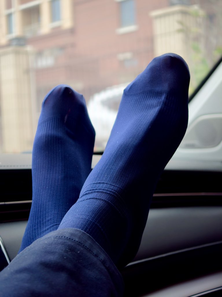 simon_socks tweet media