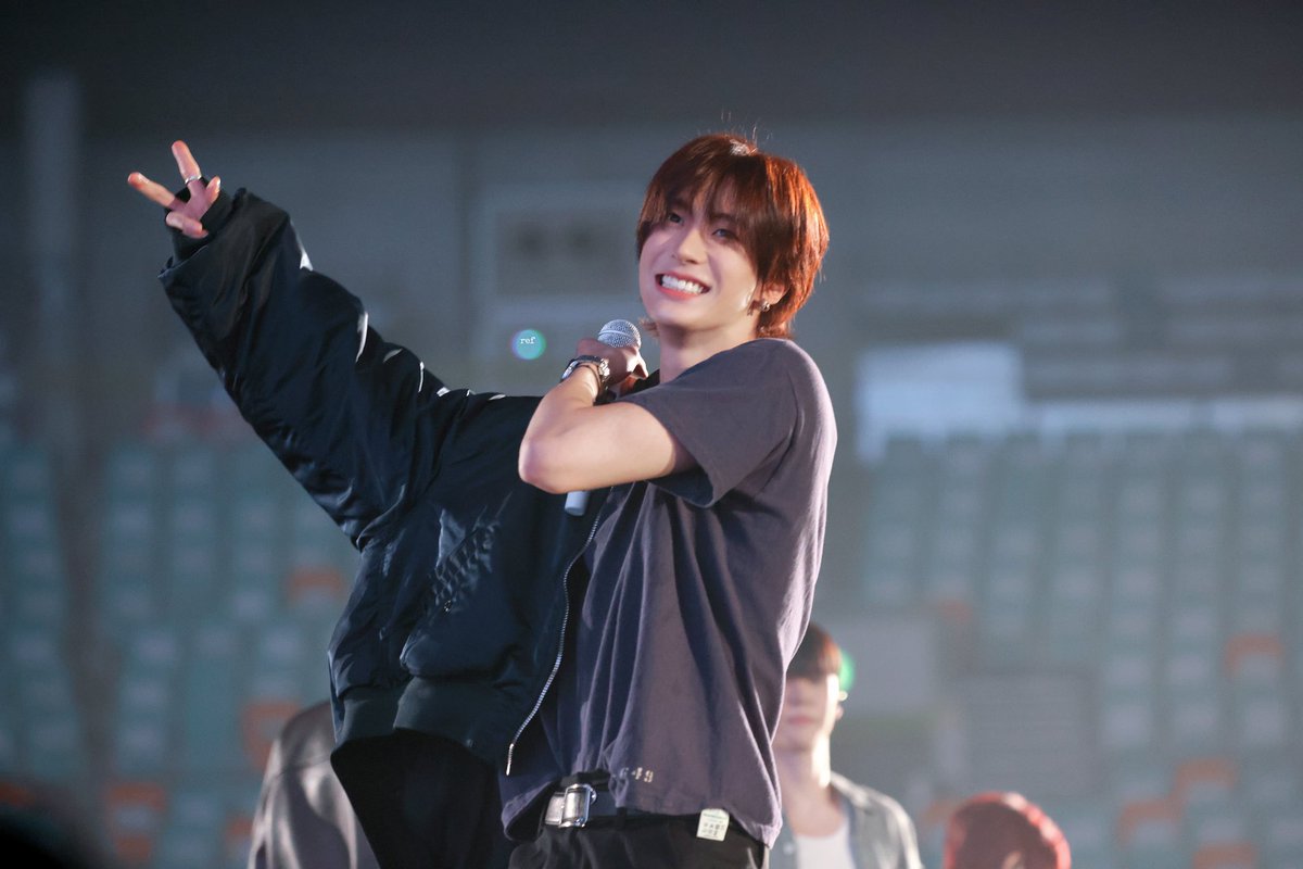 ref：^0^rain tweet media