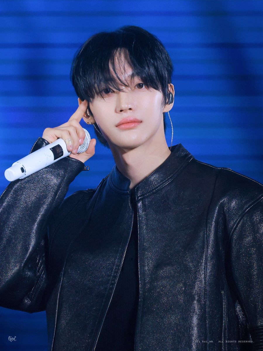 𝒌𝒐𝒊. tweet media