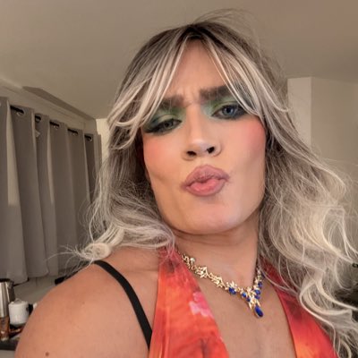 Laura ♡ paris 🇫🇷 tweet media
