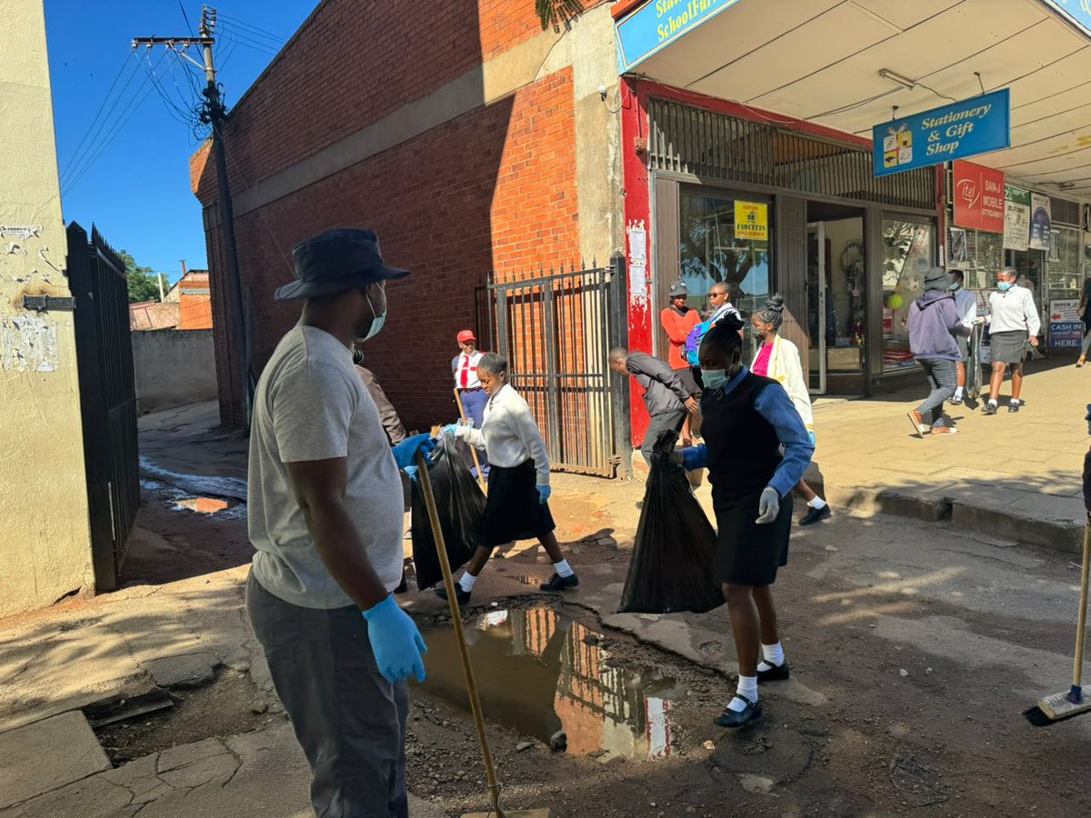 National Gallery in Bulawayo tweet media