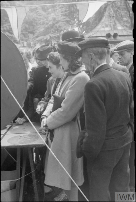 Clothes in Books tweet media