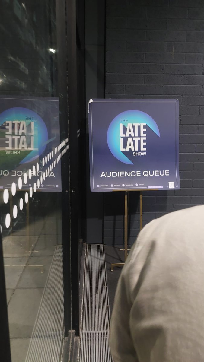 Nick468official's tweet photo. I ticked an item off the bucket list last Friday when I hit the RTE studio to watch the @RTELateLateShow 🪣 🦉📷
I’ve written a little 'behind-the-scenes' piece here for @Limerick_Leader / #LimerickLive about how I got on, should you be interested in taking a look!
➡️ https://t.co/gQi0fUrzW0