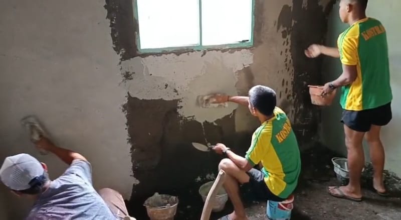 Terus Berpacu Waktu, Satgas TMMD 127 Bersama Masyarakat Kejar Pekerjaan Plester

<a href="/puspentni/">puspen_tni</a>
@tni_angkatan_darat
<a href="/kodam5brw/">Kodam5Brw</a>
@korem083baladhikajaya
@bersama_rakyat_tni_kuat
@pemkabpasuruan
<a href="/pemkotpasuruan/">Pemkot Pasuruan</a>
@lintas_daerah_news
@seputar_pasuruan
@Kohir99
#produktif