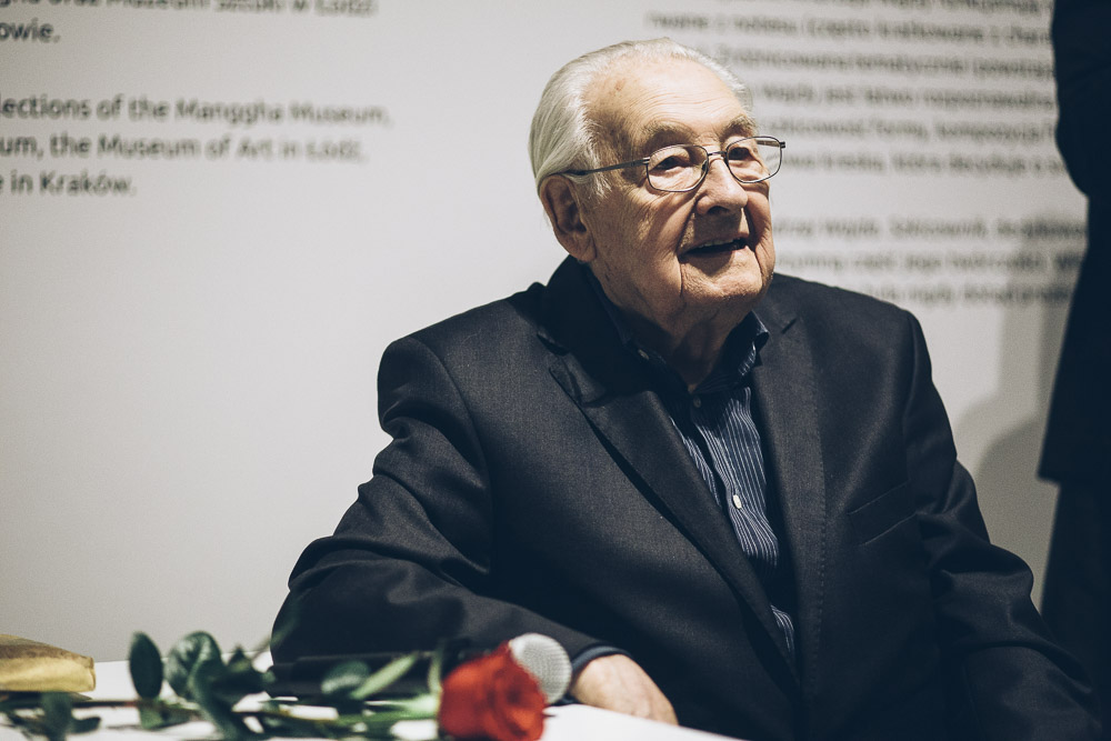 PLinOstrava's tweet photo. #OTD 100 lat temu urodził się reżyser Andrzej Wajda. Dzisiaj w gronie zaproszonych gości uczcimy jego pamięć w Minikino #Ostrava seansem filmowym "Człowiek z żelaza".
Cieszymy się, że wspólnie możemy pielęgnować pamięć o polskim mistrzu kina.
🇵🇱🤝🇨🇿
#Wajda #Człowiekzżelaza https://t.co/Ipg7CByoBX