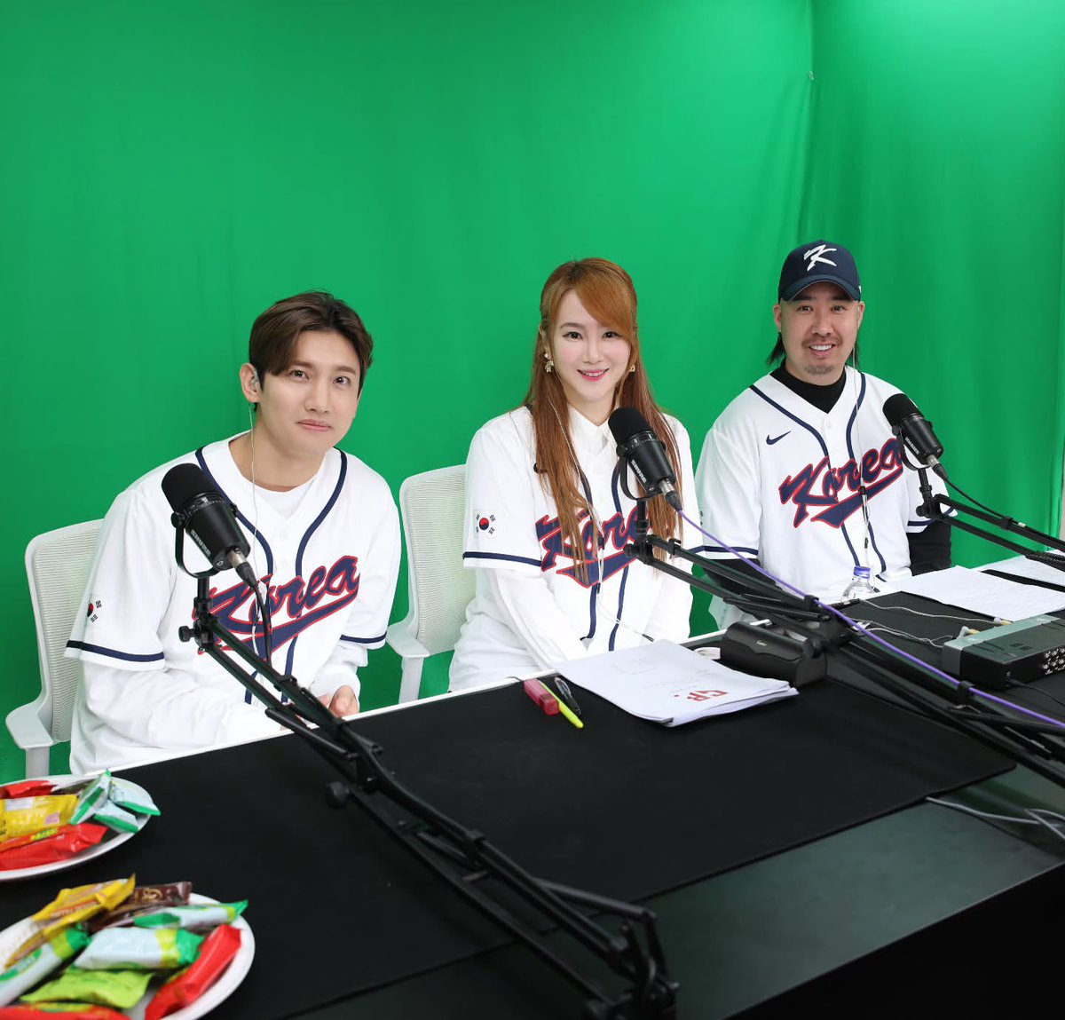 Min_88cm's tweet photo. 260306 leejiyoung_official

WBC 1次戦 チェコ戦 勝利の妖精です
代表チーム選手の皆様、勝利してくださって本当に感謝しておりますし、LGの熱狂的ファンである偉大な歌手の方と斗山の偉大な投手の方と共にできて嬉しかったです
https://t.co/sDrO8kiayP
동방신기 최강창민 東方神起 チャンミン https://t.co/txBynEnSMw