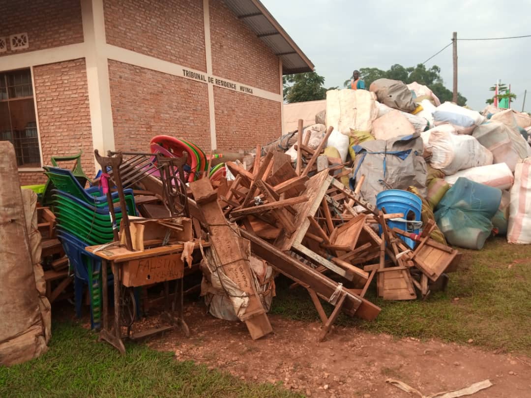 MagazineJimbere's tweet image. 🚶‍♂️Les rapatriés burundais en provenance de la #Tanzanie, arrivés à #Muyinga (@BuhumuzaProvinc) depuis le 3 février 2026, déclarent éprouver des difficultés à retourner dans leurs localités d’origine

💰 Certains déclarent devoir débourser plus de 200 000 FBu aux conducteurs de